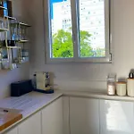 Pleasant With Terrace In Belleville Appartement